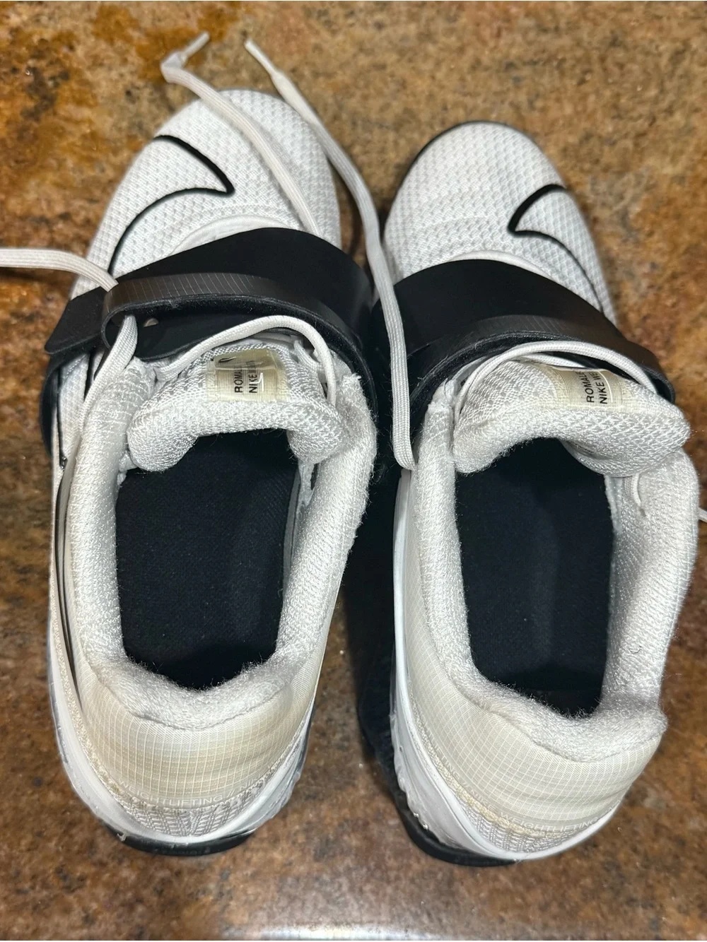 Nike Men's White and Black Athletic Training Shoes